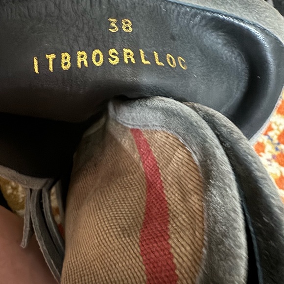 Burberry suede boot 💓 - Picture 5 of 11